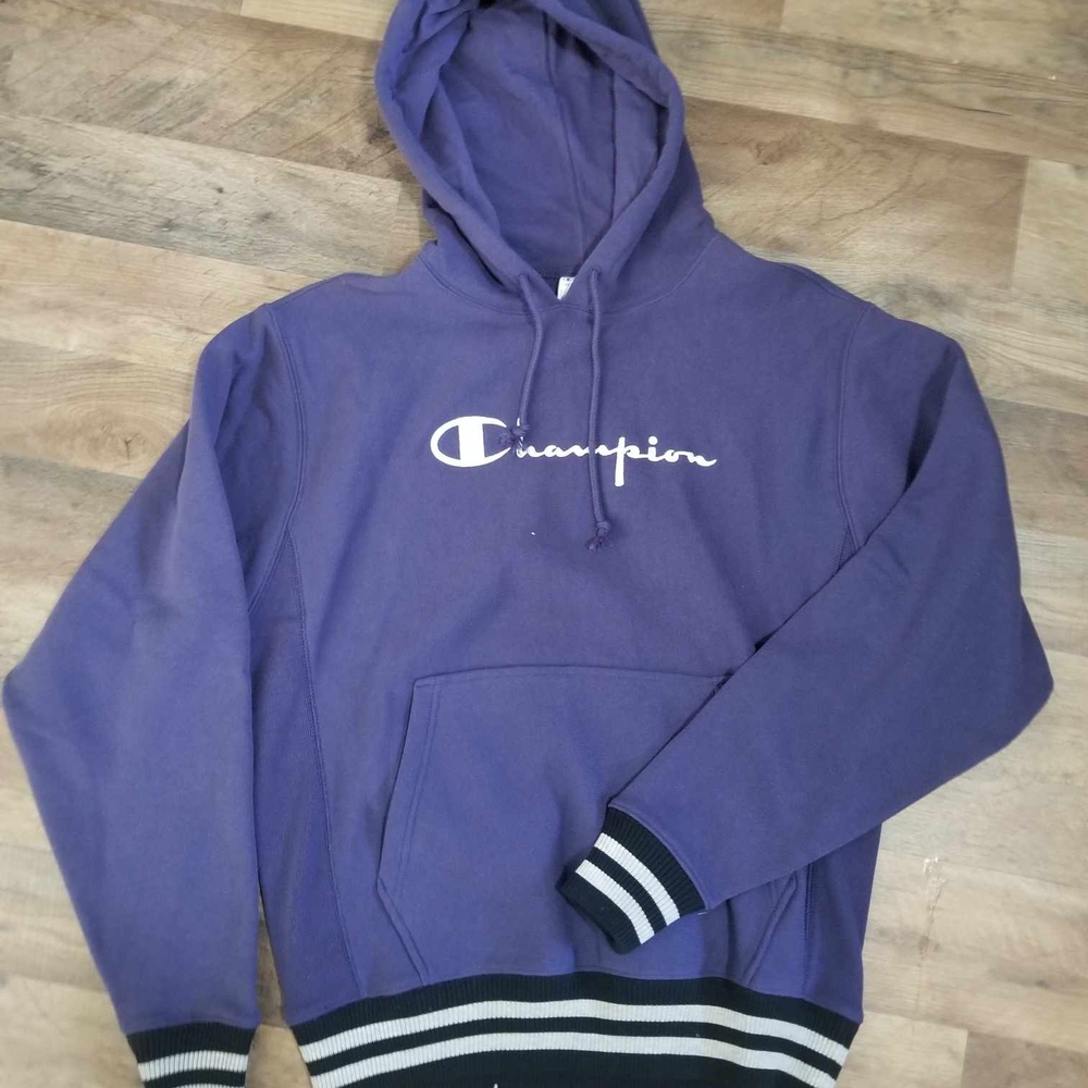 Champion Men's Purple Hoodie SIZE M